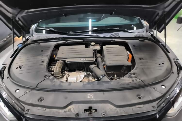 Used BYD Han 2024 DM-i Glory Edition 121KM Prestige Model Engine Bay