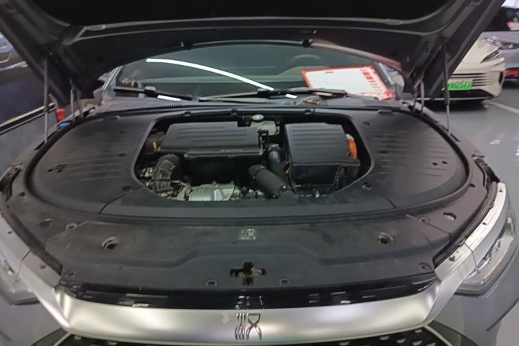 Used BYD Han 2024 DM-i Glory Edition 121KM Prestige Model Engine Bay