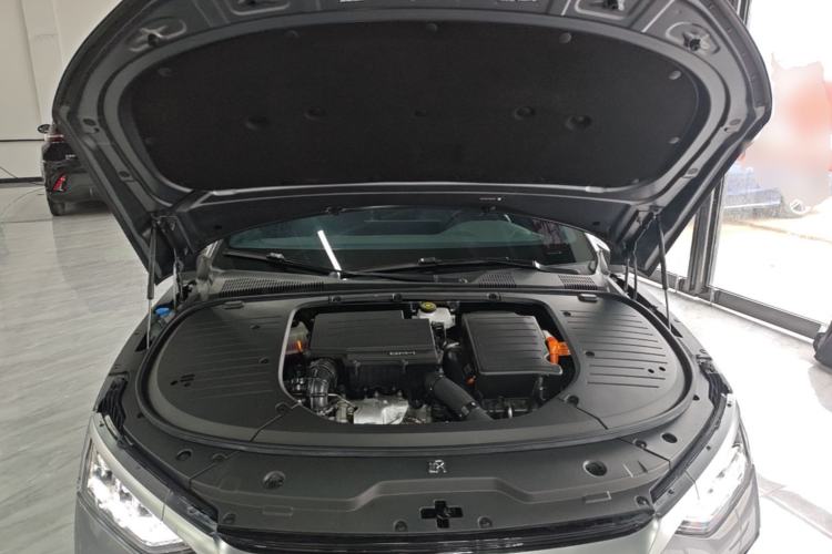 Used BYD Han 2024 DM-i Glory Edition 121KM Prestige Model Engine Bay