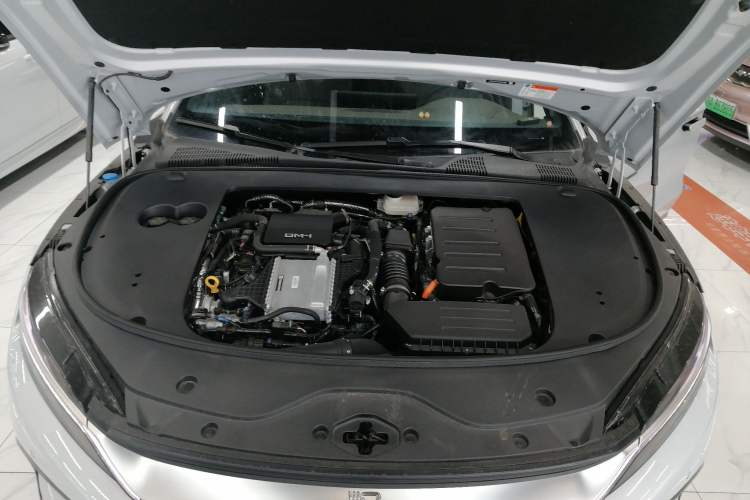Used BYD Han 2024 DM-i Glory Edition 121KM Prestige Model Engine Bay