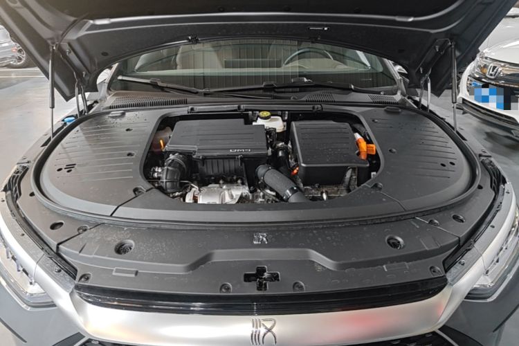 Used BYD Han 2024 DM-i Glory Edition 121KM Elite Model Engine Bay
