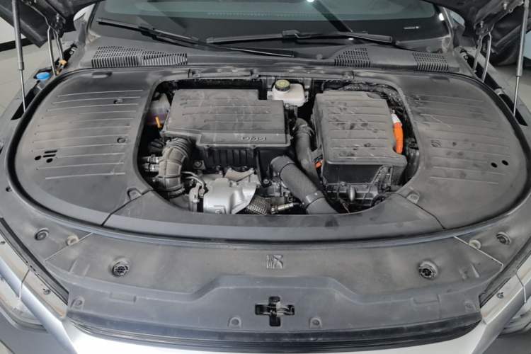 Used BYD Han 2024 DM-i Glory Edition 121KM Elite Model Engine Bay
