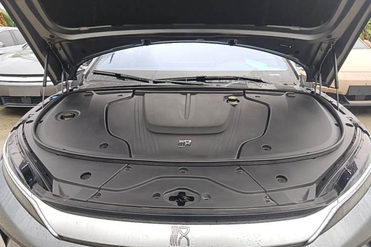 Used BYD Han 2024 EV Glory Edition 506KM Front-Wheel-Drive Premium Model Engine Bay