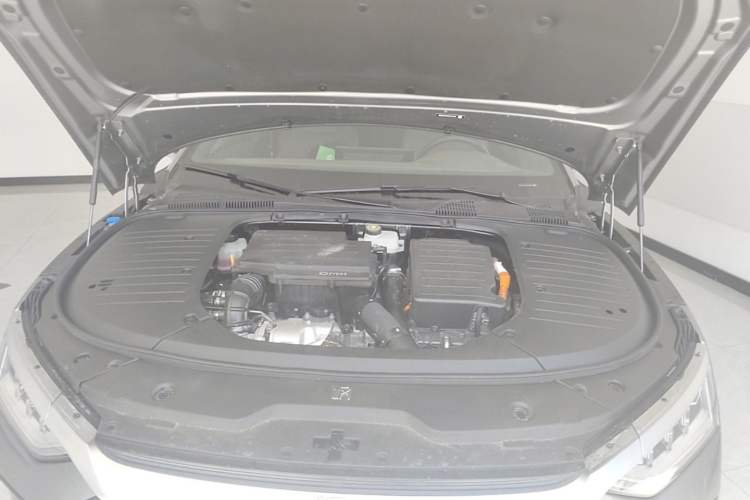 Used BYD Han 2024 DM-i Glory Edition 121KM Elite Model Engine Bay