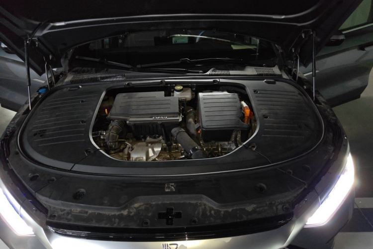 Used BYD Han 2024 DM-i Glory Edition 121KM Elite Model Engine Bay