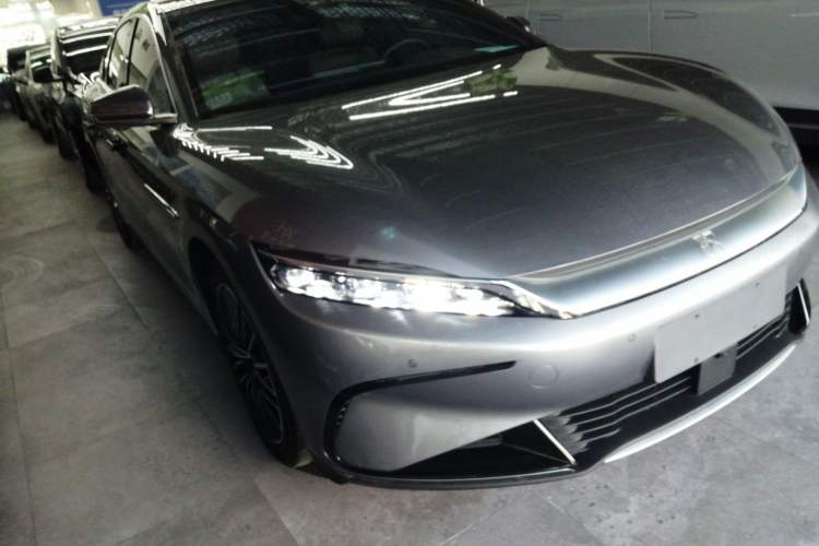 Used BYD Han 2024 EV Glory Edition 506KM Front-Wheel-Drive Premium Model Exterior 2