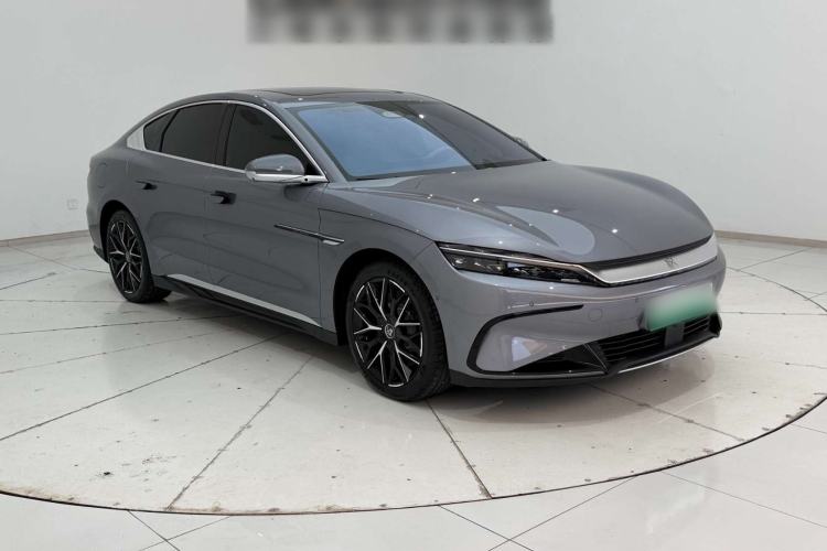 Used BYD Han 2024 EV Glory Edition 610 km All-Wheel Drive "Tian Shen Zhi Jia" Intelligent Driving Model Exterior 3