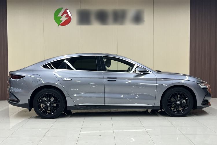 Used BYD Han 2024 DM-i Glory Edition 121KM Elite Model Exterior 3