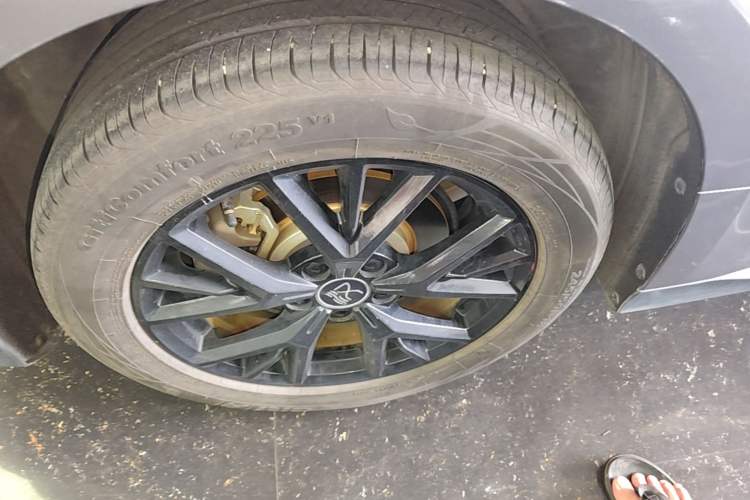 Used BYD Han 2024 DM-i Glory Edition 121KM Prestige Model Exterior 5