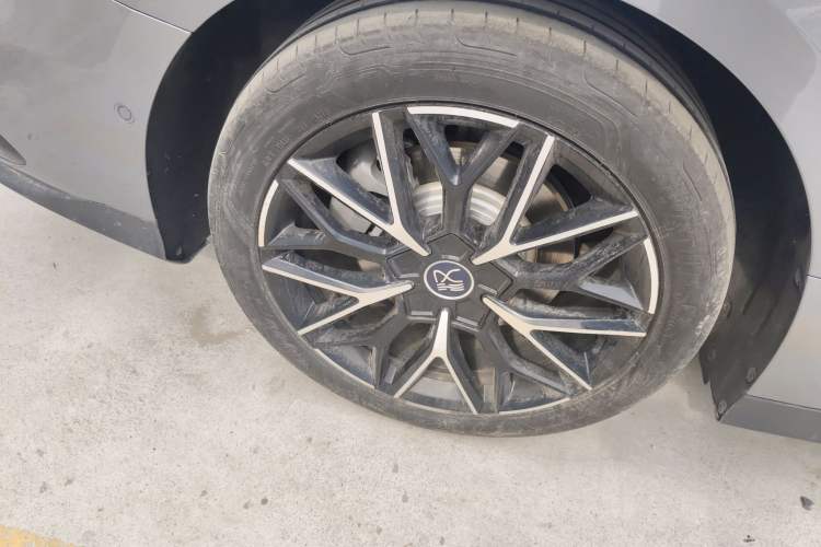Used BYD Han 2024 EV Glory Edition 610 km All-Wheel Drive "Tian Shen Zhi Jia" Intelligent Driving Model Exterior 5