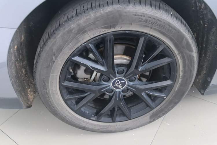 Used BYD Han 2024 DM-i Glory Edition 121KM Elite Model Exterior 5