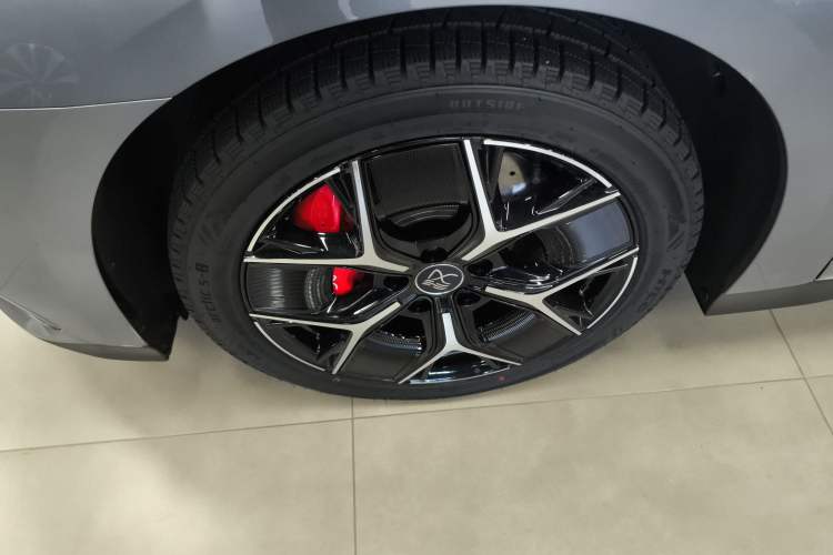 Used BYD Han 2024 DM-i Glory Edition 200KM Flagship Model Exterior 7
