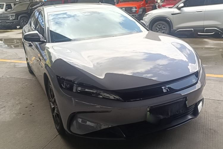 Used BYD Han 2024 EV Glory Edition 506KM Front-Wheel-Drive Premium Model Front Right 45 Deg