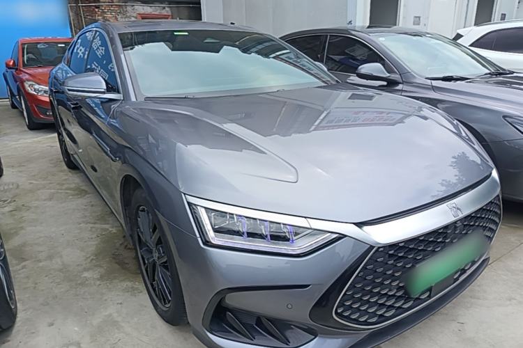 Used BYD Han 2024 DM-i Glory Edition 121KM Prestige Model Front Right 45 Deg