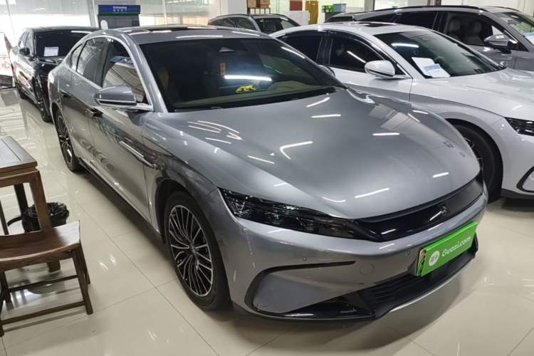 Used BYD Han 2024 EV Glory Edition 506KM Front-Wheel-Drive Premium Model Front Right 45 Deg