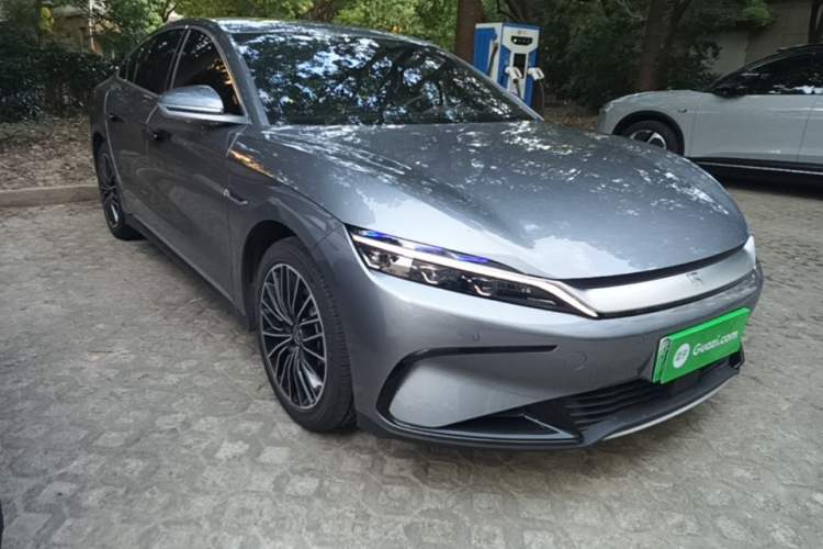 Used BYD Han 2024 EV Glory Edition 506KM Front-Wheel-Drive Premium Model Front Right 45 Deg