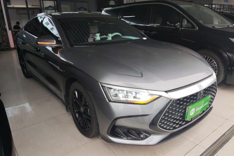 Used BYD Han 2024 DM-i Glory Edition 121KM Prestige Model Front Right 45 Deg