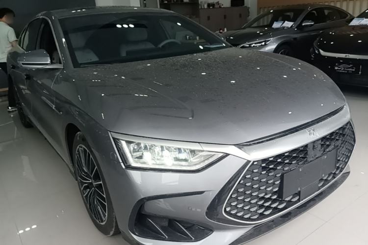 Used BYD Han 2024 DM-i Glory Edition 121KM Premium Model Front Right 45 Deg