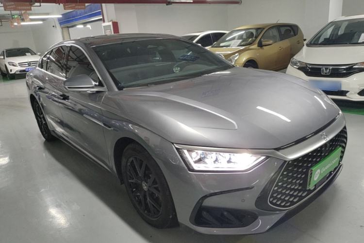 Used BYD Han 2024 DM-i Glory Edition 121KM Elite Model Front Right 45 Deg