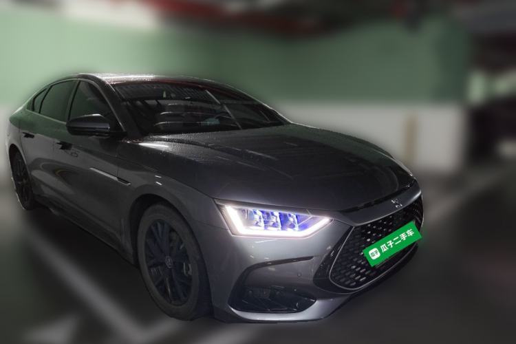 Used BYD Han 2024 DM-i Glory Edition 121KM Elite Model Front Right 45 Deg