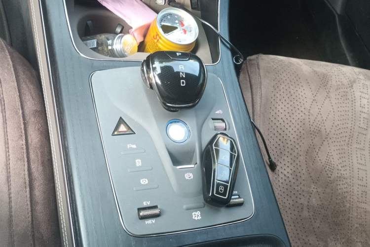 Used BYD Han 2024 DM-i Glory Edition 121KM Premium Model Gear Lever