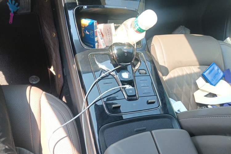Used BYD Han 2024 EV Glory Edition 605KM Front-Wheel-Drive Premium Model Gear Lever