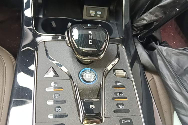 Used BYD Han 2024 EV Glory Edition 506KM Front-Wheel-Drive Premium Model Gear Lever