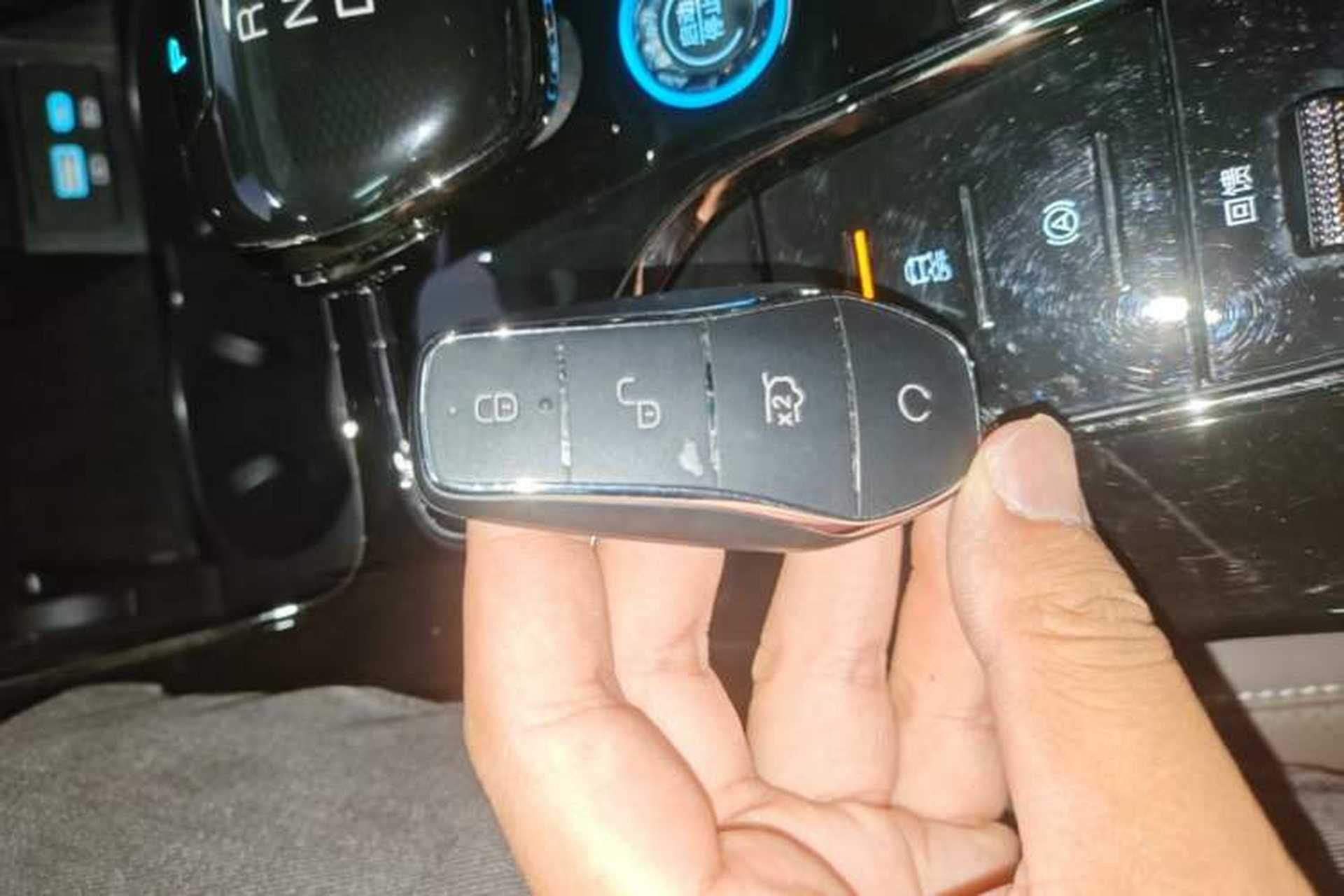 Used BYD Han 2024 EV Glory Edition 605KM Front-Wheel-Drive Premium Model Interior 1