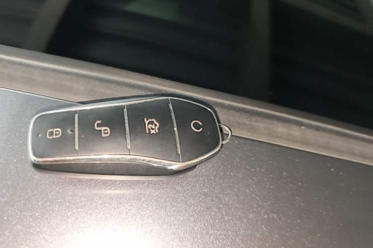 Used BYD Han 2024 DM-i Glory Edition 121KM Premium Model Interior 1