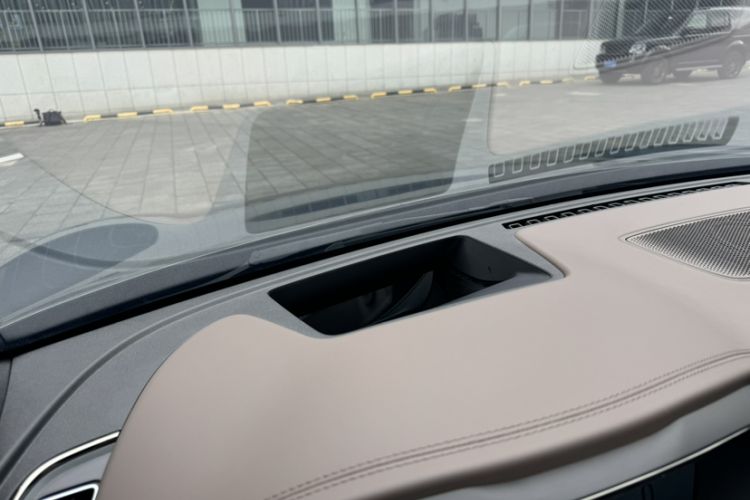 Used BYD Han 2024 EV Glory Edition 605KM Front-Wheel-Drive Premium Model Interior 2