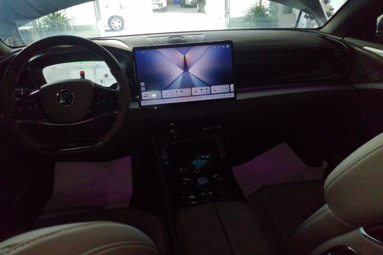 Used BYD Han 2024 EV Glory Edition 506KM Front-Wheel-Drive Premium Model Interior 2