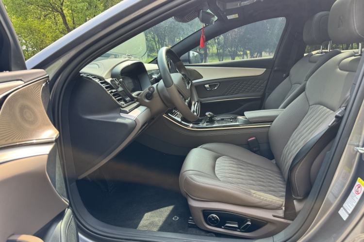Used BYD Han 2024 DM-i Glory Edition 121KM Elite Model Interior 2