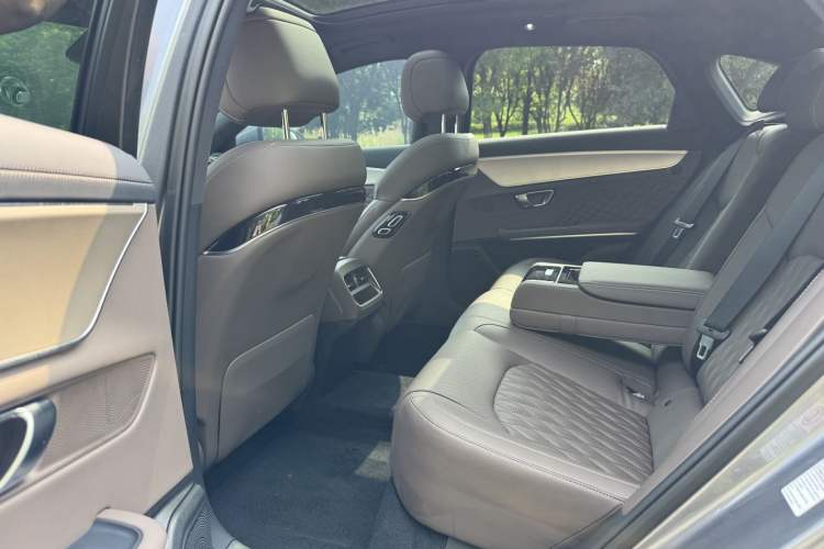 Used BYD Han 2024 DM-i Glory Edition 121KM Elite Model Interior 3