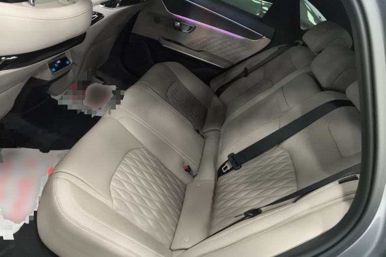 Used BYD Han 2024 DM-i Glory Edition 200KM Flagship Model Interior 4