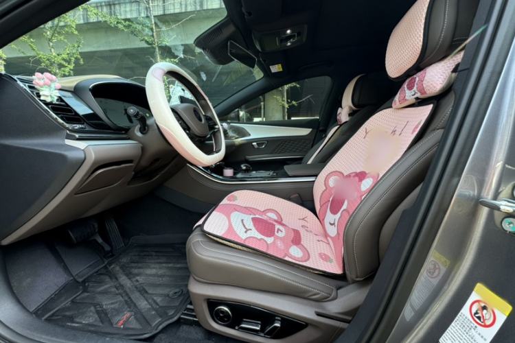 Used BYD Han 2024 DM-i Glory Edition 121KM Prestige Model Interior 6