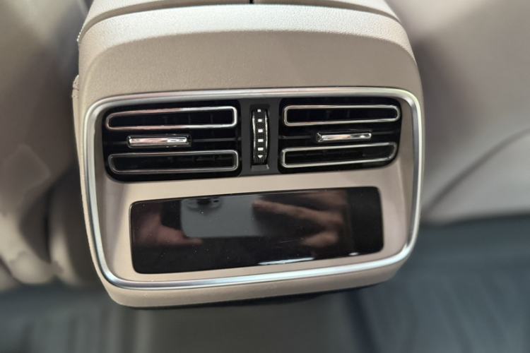 Used BYD Han 2024 EV Glory Edition 506KM Front-Wheel-Drive Premium Model Interior 7