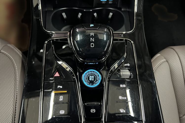 Used BYD Han 2024 DM-i Glory Edition 121KM Elite Model Interior 8