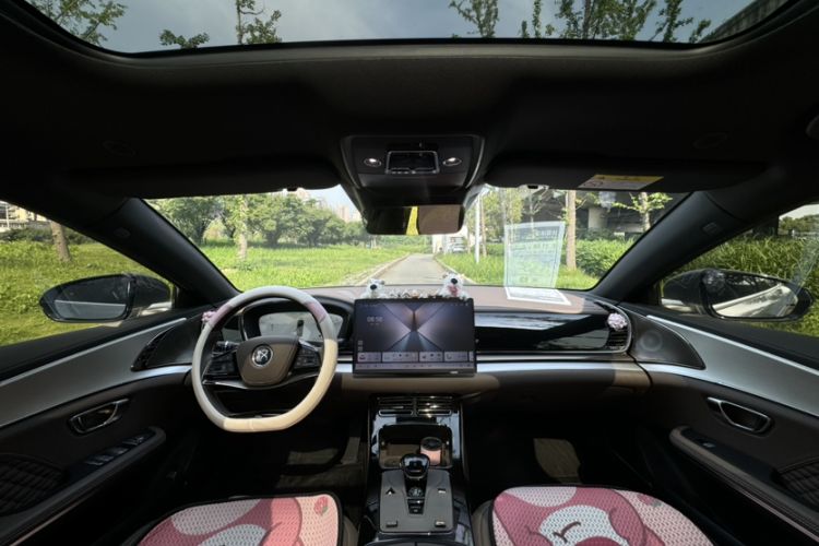 Used BYD Han 2024 DM-i Glory Edition 121KM Prestige Model Interior 8
