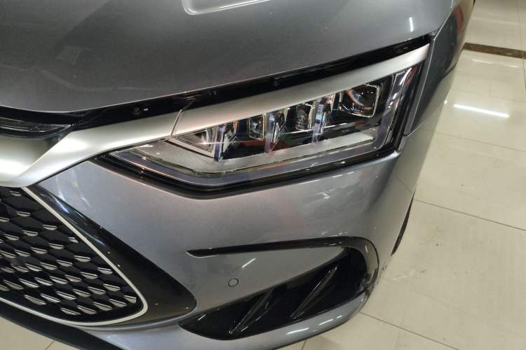 Used BYD Han 2024 DM-i Glory Edition 121KM Elite Model Left Front Headlight