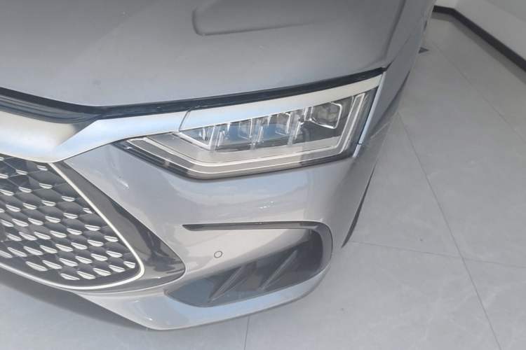 Used BYD Han 2024 DM-i Glory Edition 121KM Elite Model Left Front Headlight