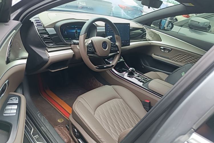 Used BYD Han 2024 DM-i Glory Edition 121KM Prestige Model Left Front Seat