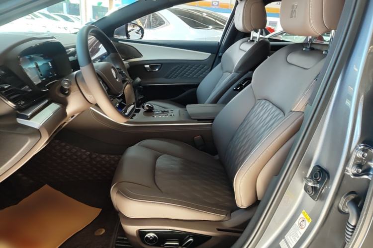 Used BYD Han 2024 DM-i Glory Edition 121KM Elite Model Left Front Seat