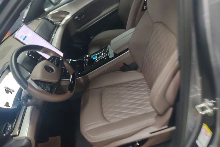 Used BYD Han 2024 DM-i Glory Edition 121KM Elite Model Left Front Seat