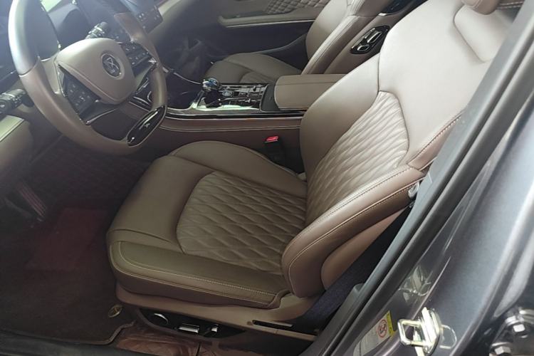 Used BYD Han 2024 DM-i Glory Edition 121KM Prestige Model Left Front Seat