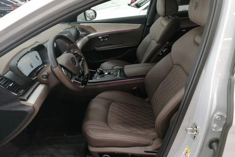 Used BYD Han 2024 DM-i Glory Edition 121KM Prestige Model Left Front Seat