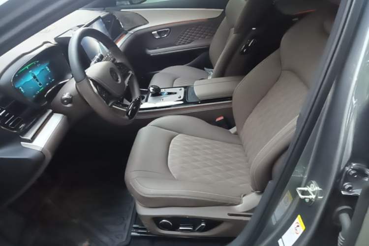 Used BYD Han 2024 EV Glory Edition 506KM Front-Wheel-Drive Premium Model Left Front Seat