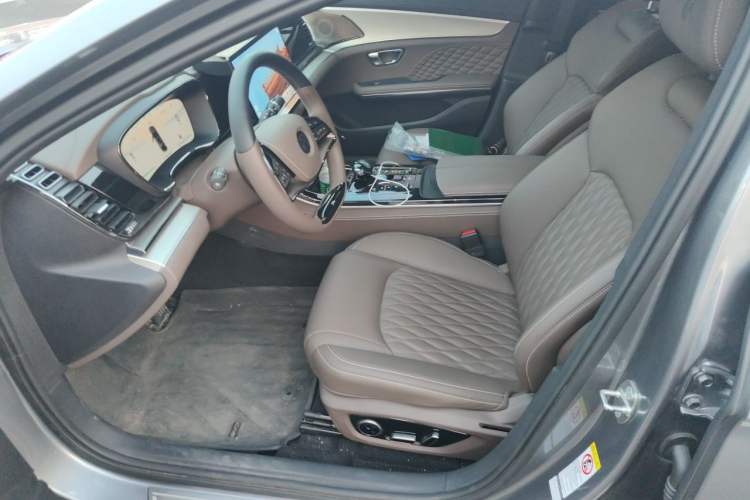 Used BYD Han 2024 DM-i Glory Edition 121KM Elite Model Left Front Seat