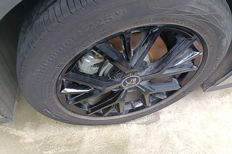 Used BYD Han 2024 DM-i Glory Edition 121KM Prestige Model Left Front Wheel Hub