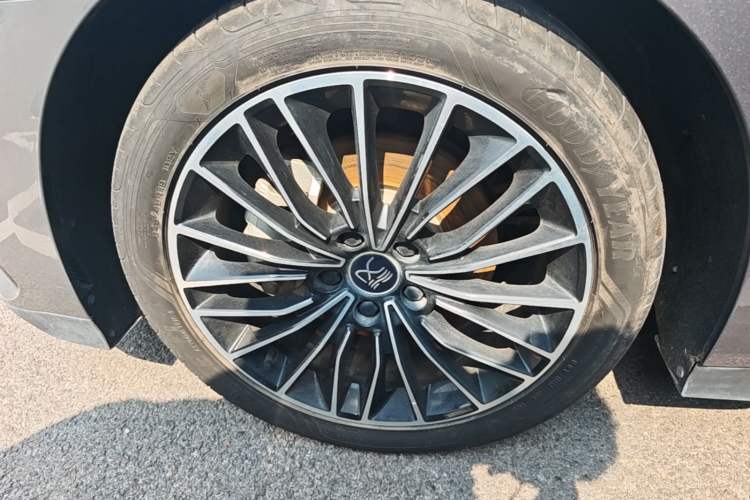 Used BYD Han 2024 DM-i Glory Edition 121KM Premium Model Left Front Wheel Hub