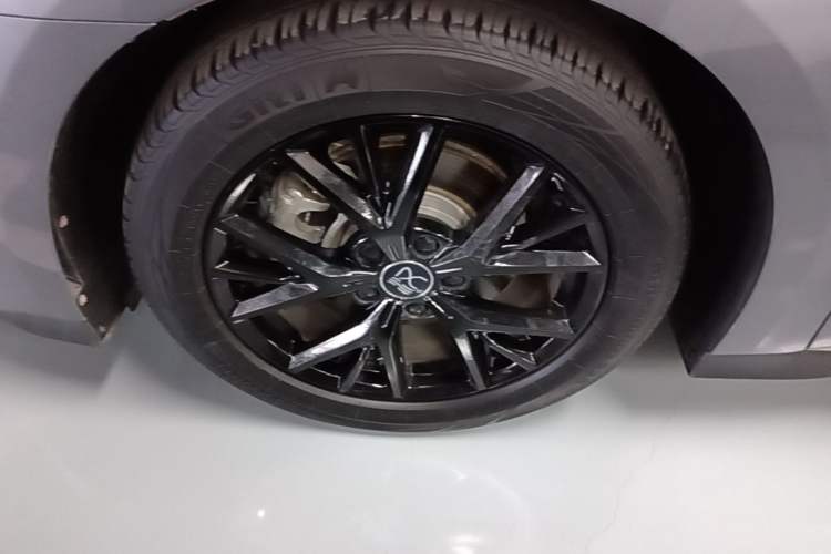 Used BYD Han 2024 DM-i Glory Edition 121KM Prestige Model Left Front Wheel Hub